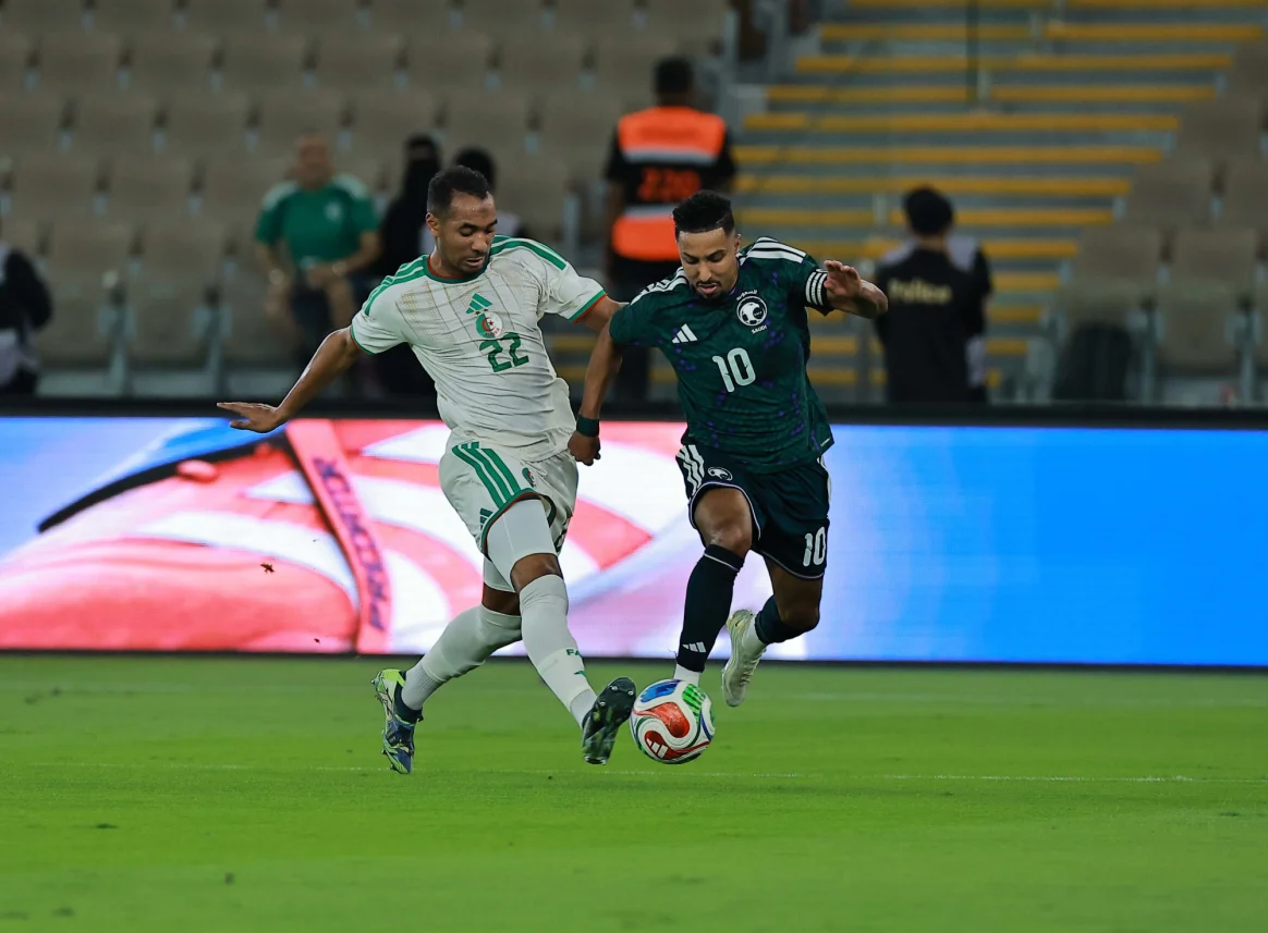 مباراة المنتخب السعودي أمام نظيره الجزائري - تصوير محمد المانع