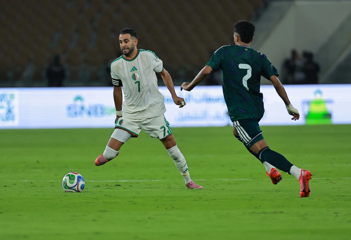رياض محرز في ودية المنتخب السعودي - تصوير محمد المانع