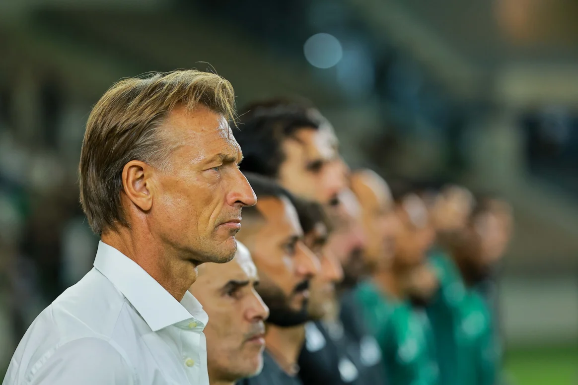 مباراة المنتخب السعودي أمام نظيره الجزائري - تصوير محمد المانع