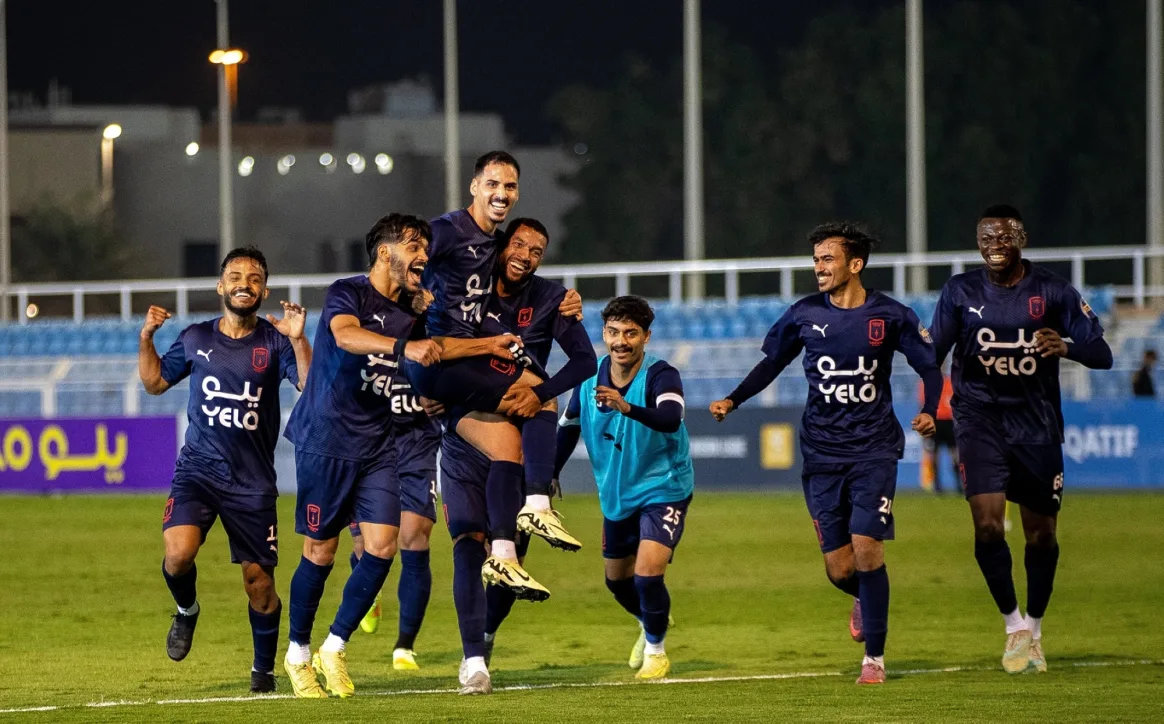 نادي أبها يتصدر دوري يلو