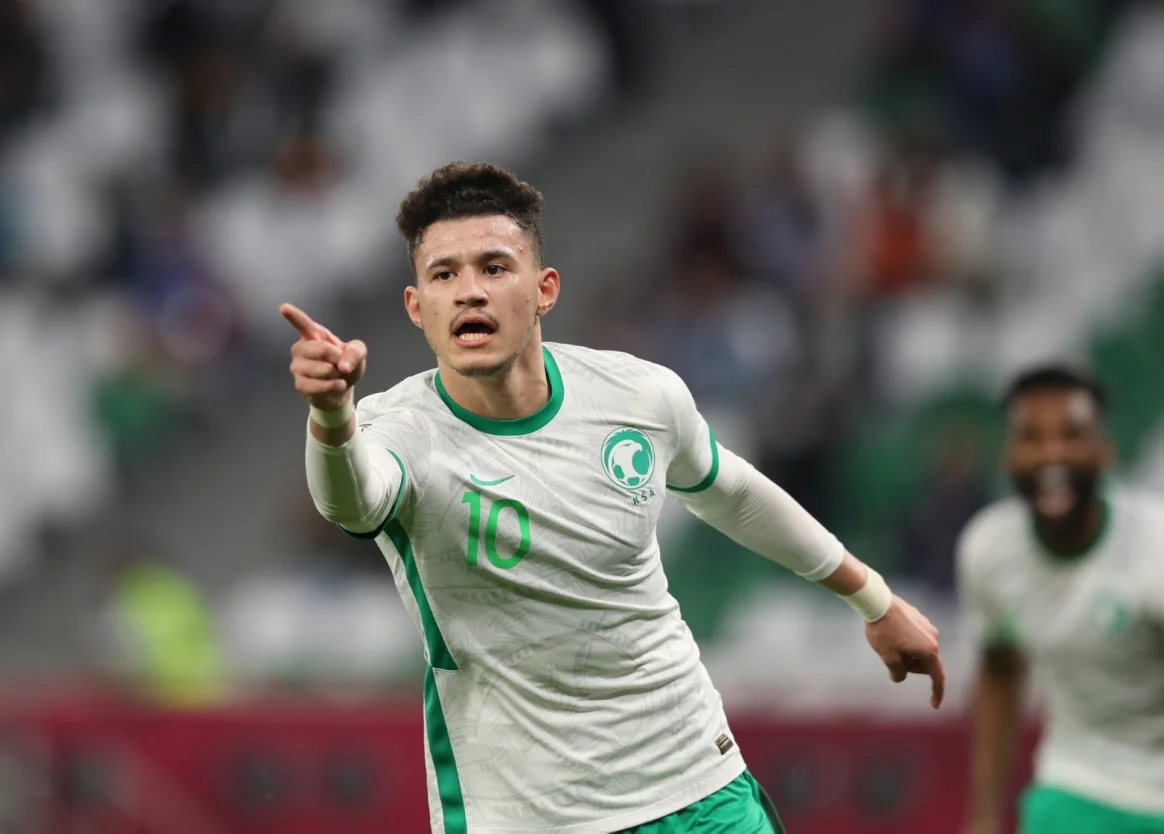 عبدالله الحمدان يسجل هدفا في تعادل الأخضر أمام فلسطين بكأس العرب 2021