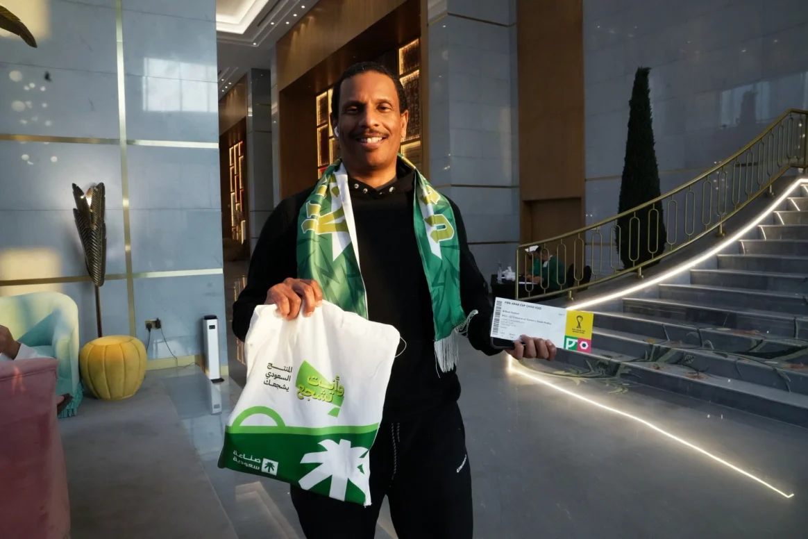 الجمهور يتسلم تذاكر مباراة الأخضر أمام جزر القمر