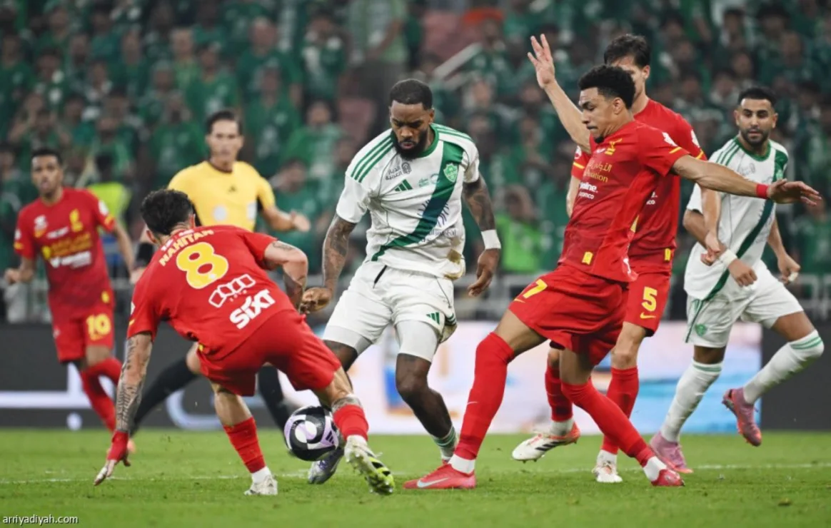 مباراة الأهلي والقادسية
