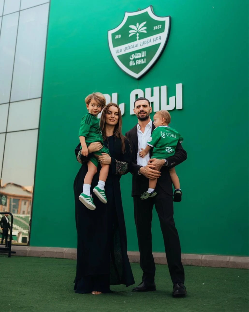 رسميًا.. ديميرال يُمدِّد عقده مع الأهلي حتى 2029