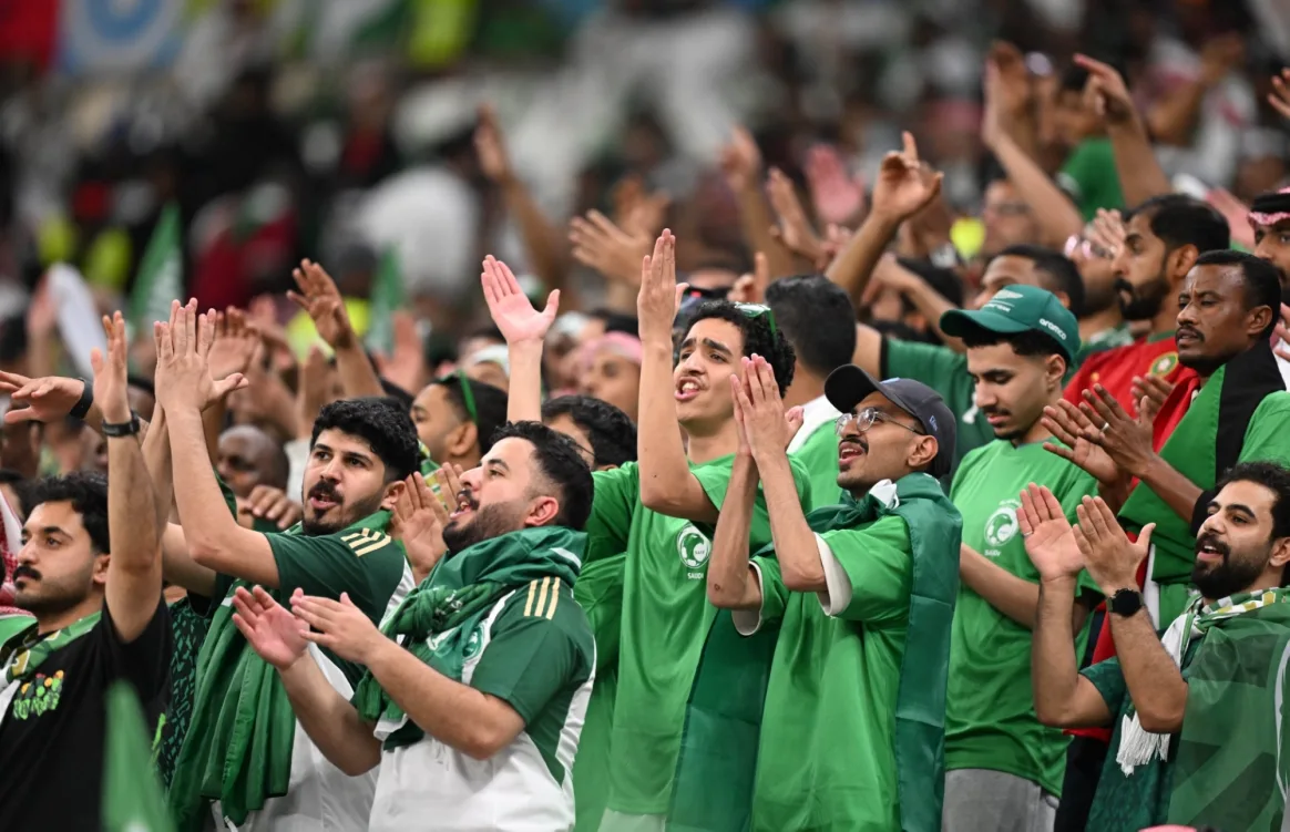 الجماهير السعودية في ملعب لوسيل