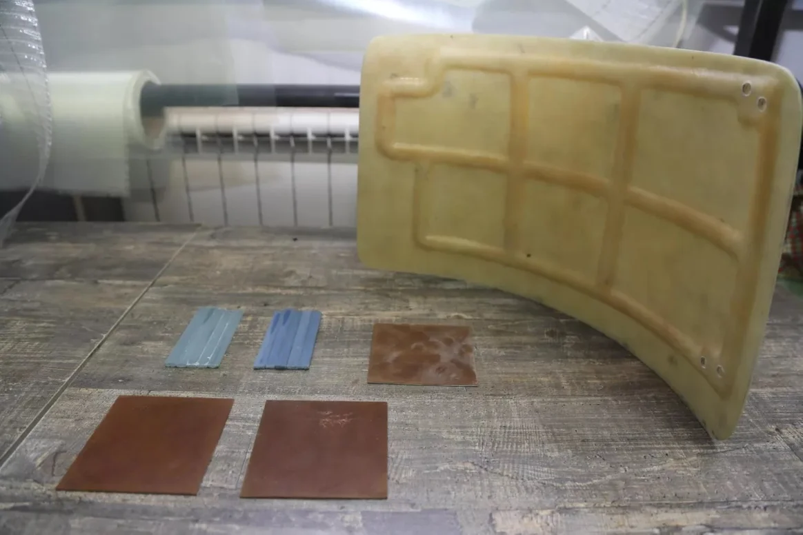 تتكوّن المادة المضافة الجديدة من محلول يضم أملاح النحاس والأمونيوم وحمض الفوسفوريك