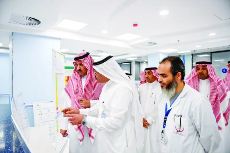 فيصل بن سلمان يشدد على أهمية استكمال مستشفى الملك فهد بأعلى المعايير الطبية