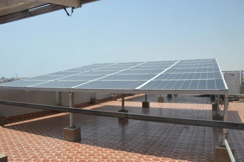 تدشين أول مبنى بالمكيفات الذكية تعمل بالطاقة الشمسية في جدة
