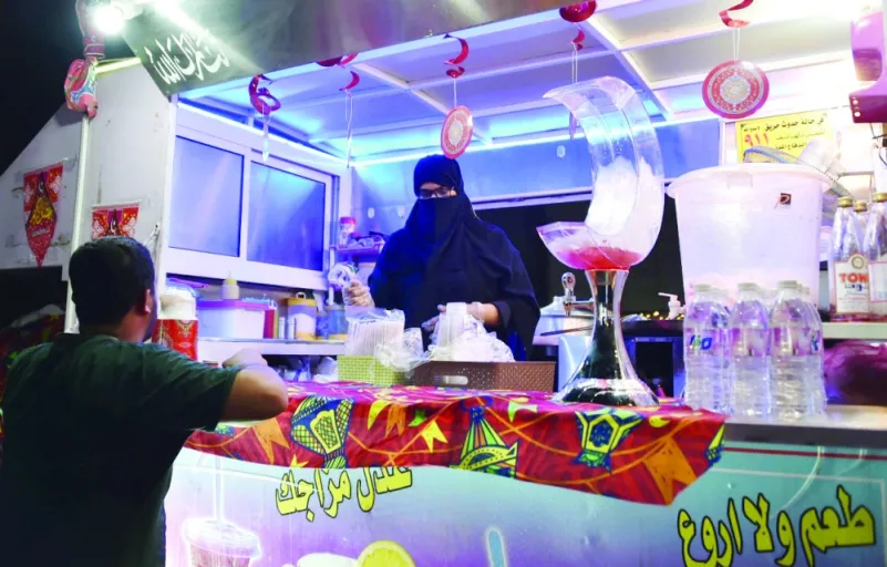 سعوديات يقتحمن العمل الحر من نافذة بسطة «البليلة»