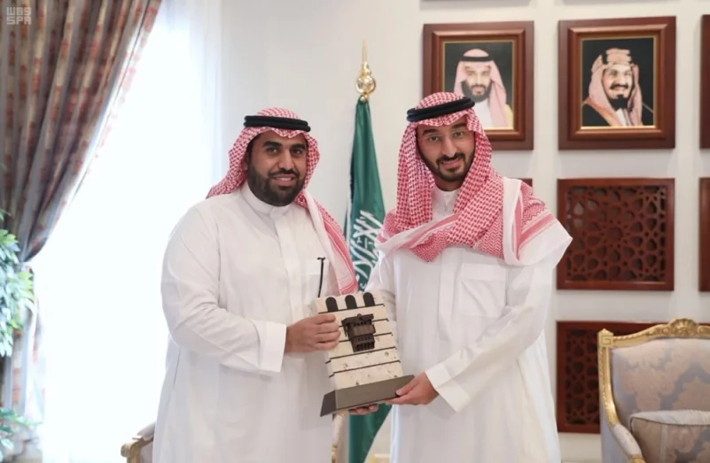 نائب أمير منطقة مكة المكرمة يلتقي رئيس مجلس ولاعبي الاتحاد