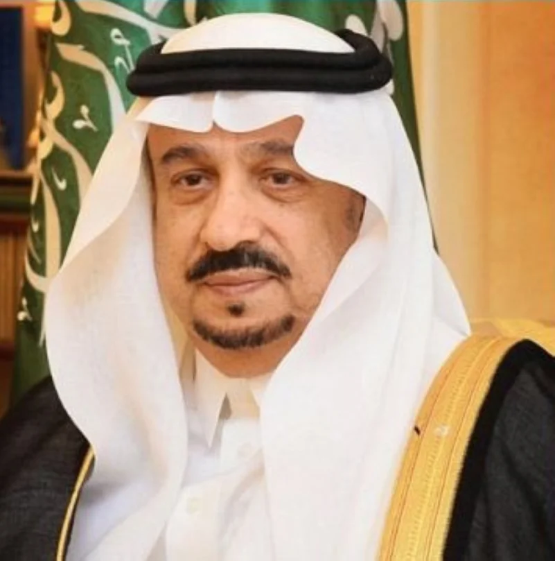 أمير الرياض يعزي أمير منطقة نجران في وفاة والدته