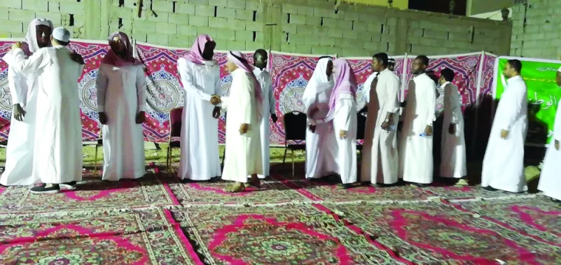 أمير مكة يعزي أسرة الشهيد الجندي محمد شراحيلي