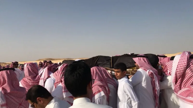 جموع غفيرة في الرياض تشيع جثمان الإعلامي الفهيد