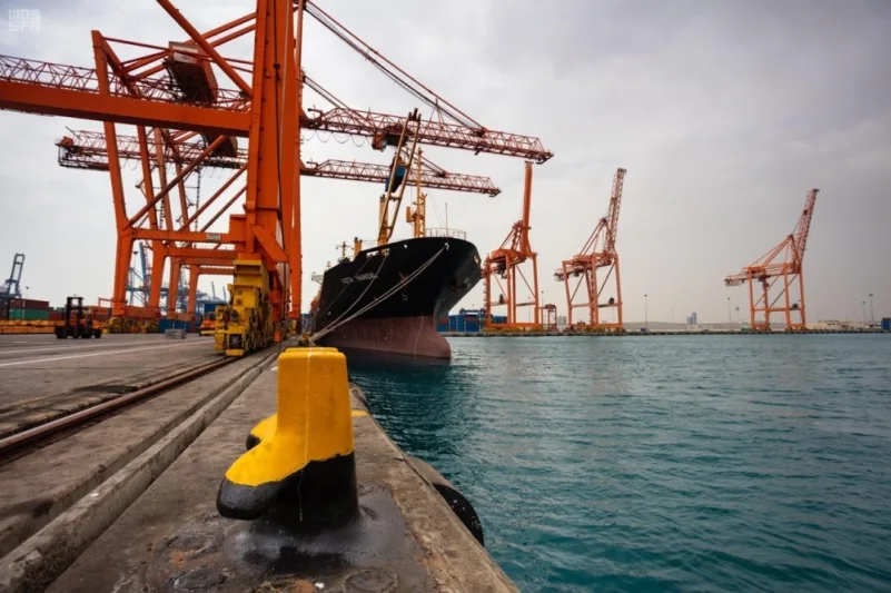 13% زيادة في مناولة الحاويات المسافنة بميناء جدة الإسلامي