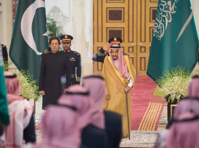 رئيس وزراء باكستان "عمران خان": المملكة دولة محورية ومركز العالم الإسلامي