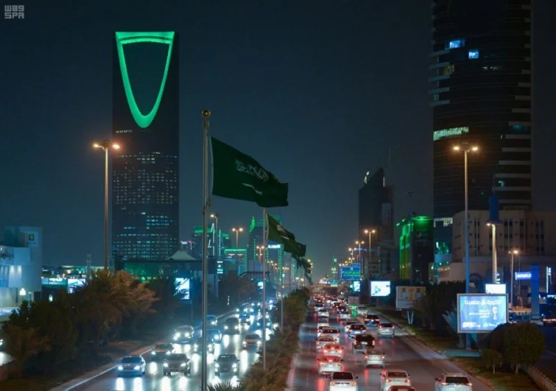 "الرياض" تكتسي "الأخضر" وتعيش مع سكانها "فرحة وطن"