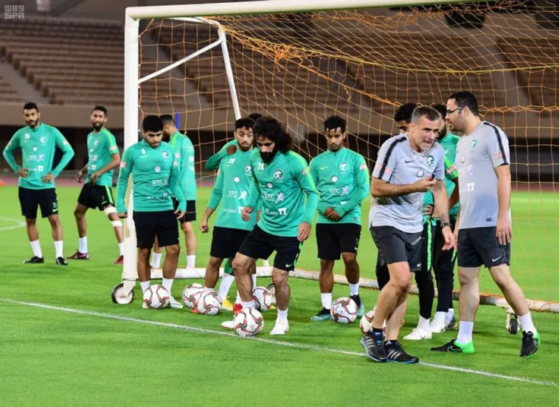 المنتخب السعودي الأول لكرة القدم يواصل تدريباته في الخبر
