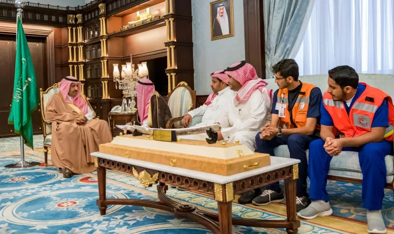 أمير الباحة يدّشن انطلاق فعاليات "اليوم العالمي للتطوع"
