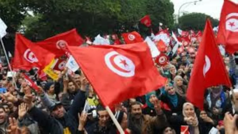 تونس.. "السترات البيضاء" جاهزة للاحتجاجات