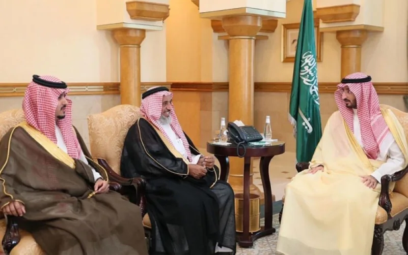 عبدالله بن بندر يستقبل أمير الفوج الثالث بالحرس الوطني في القطاع الغربي
