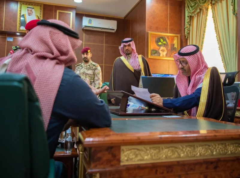 أمير الباحة يتلمس احتياجات المواطنين