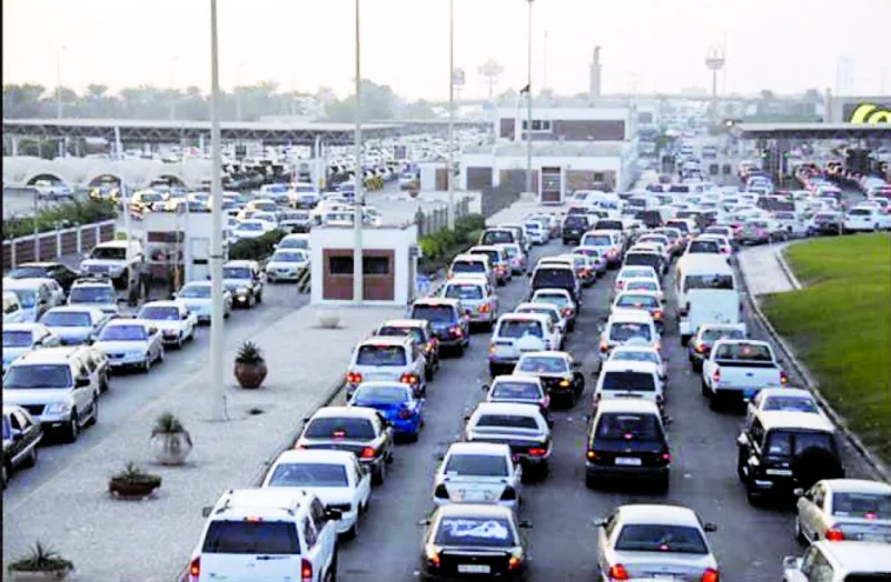 الضويحي لـ  المدينة   : 100 ألف مسافر عبروا جسر الملك فهد