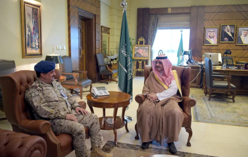 مشعل بن ماجد يستقبل قائد قاعدة الملك عبدالله الجوية
