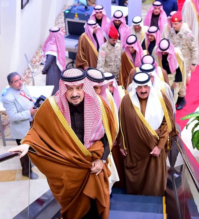 نيابة عن الملك .. أمير الرياض يرعى حفل سباق كأس الأمير محمد بن سعود الكبير