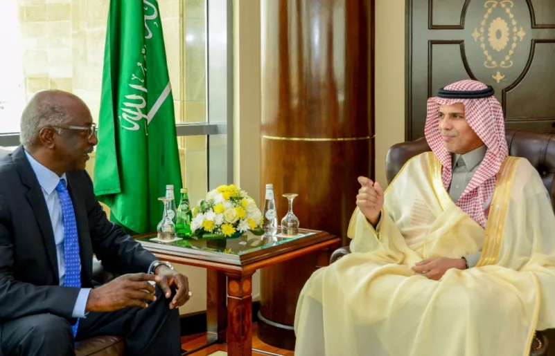 وزير النقل يبحث أوجه التعاون المشترك في مجال النقل مع نظيره السوداني