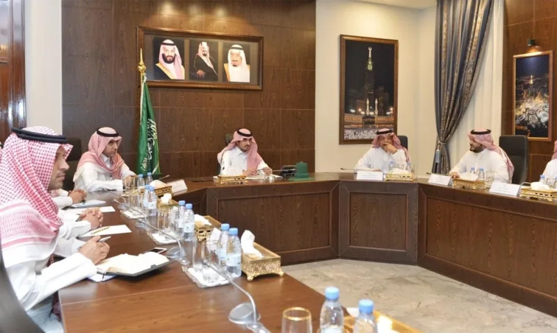 بدر بن سلطان يطلع على الخطة التشغيلية لمطار الملك عبدالعزيز الدولي الجديد