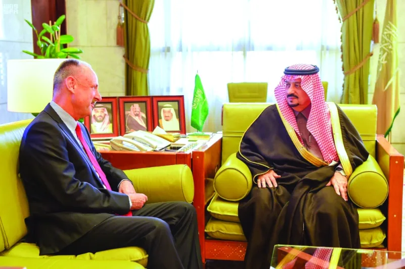 أمير الرياض يستقبل سفير سويسرا