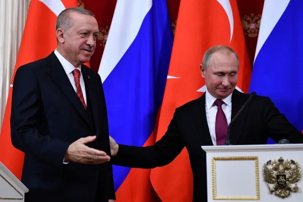 بوتين: نؤيد إقامة الحوار بين النظام السوري والأكراد