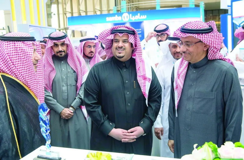 نائب أمير الرياض يفتتح أسبوع المهنة