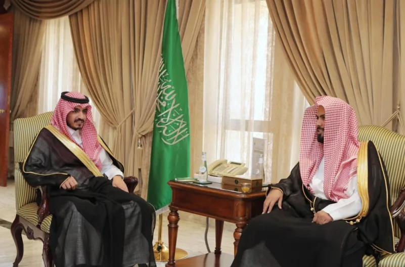أمير مكة المكرمة بالنيابة يلتقي رئيس محكمة التنفيذ بمكة المكرمة