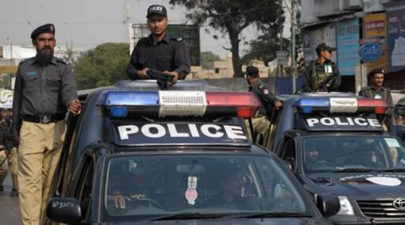مصرع 4 من الشرطة الباكستانية في هجوم مسلح