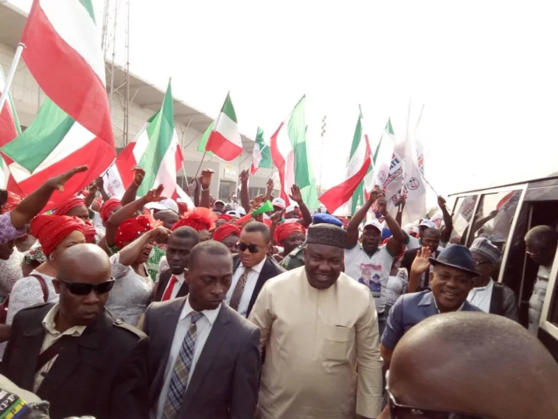 المعارضة النيجيرية تتهم الحزب الحاكم بالسعي لتزوير الانتخابات