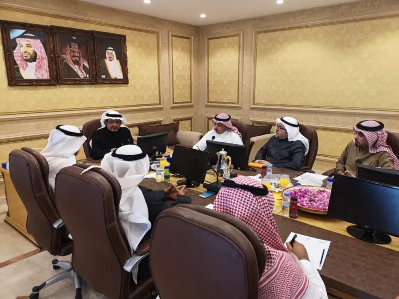 وزير الحج يطلع على خطط شؤون الزيارة والأدلاء بالمدينة