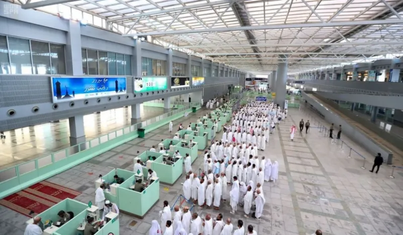 مطار الملك عبدالعزيز يبدأ مشروع تكييف مناطق الانتظار بصالات الحجاج