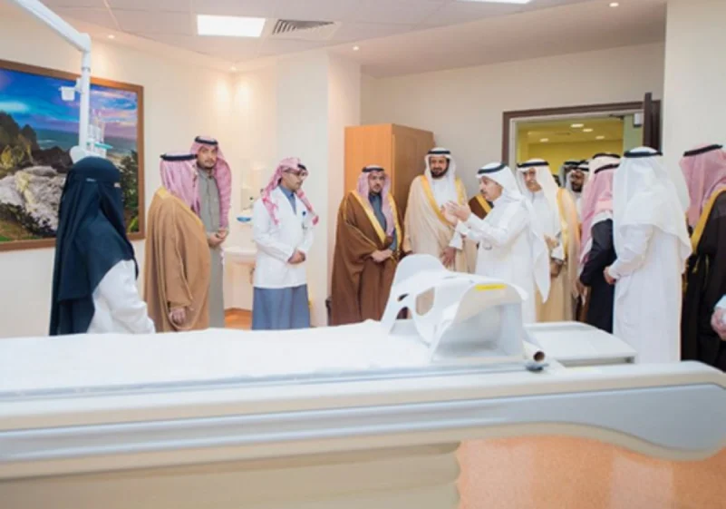 أمير القصيم يدشن مشروع مستشفى محافظة عيون الجواء
