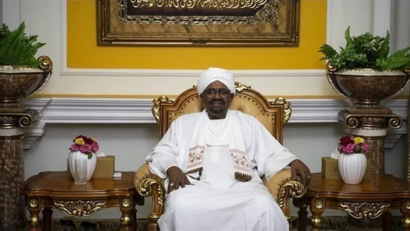 الرئيس السوداني يفوّض سلطاته في الحزب الحاكم لنائبه