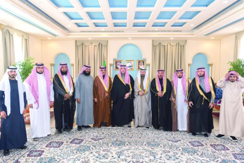 أمير الجوف يستقبل رئيس وأعضاء المجلس البلدي بالقريات