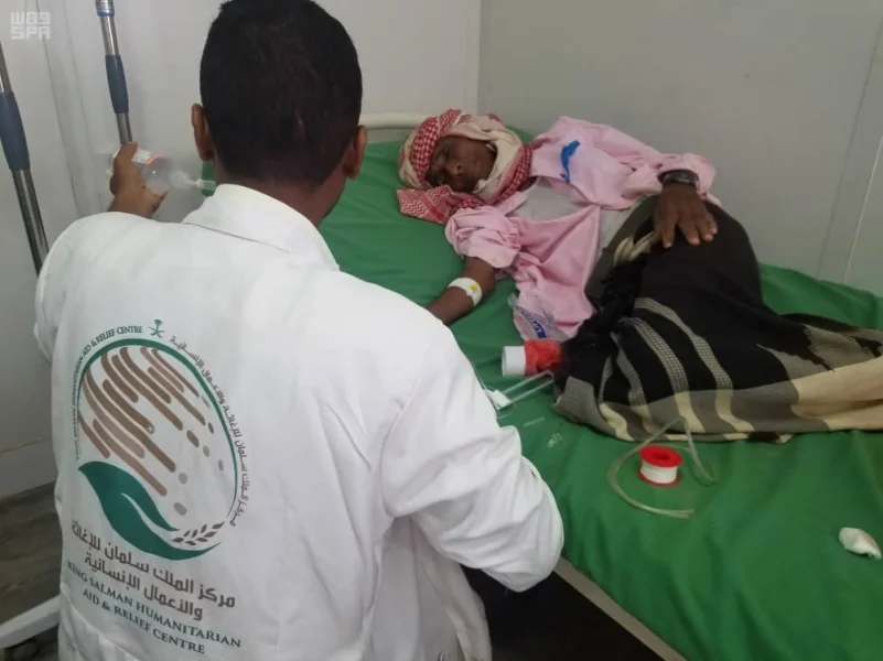 العيادات المتنقلة تقدم العلاج لـ6 آلاف مريض يمني في أسبوعين