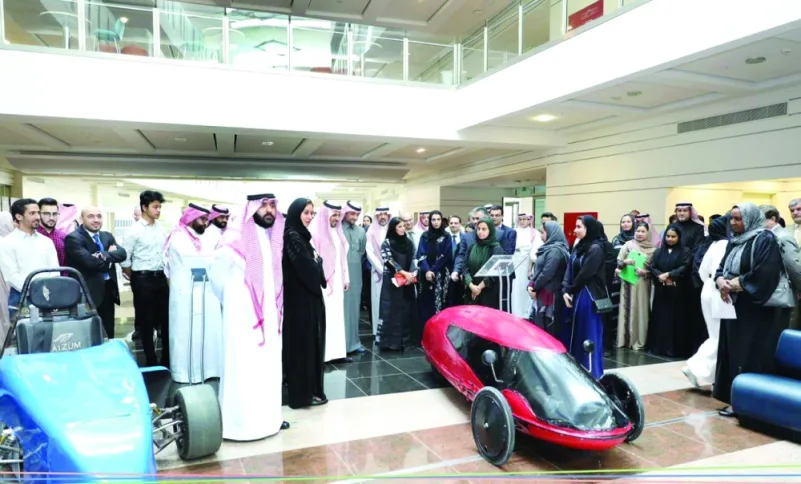 طالبات سعوديات يصممن سيارة اقتصادية بـ«وقود أقل»