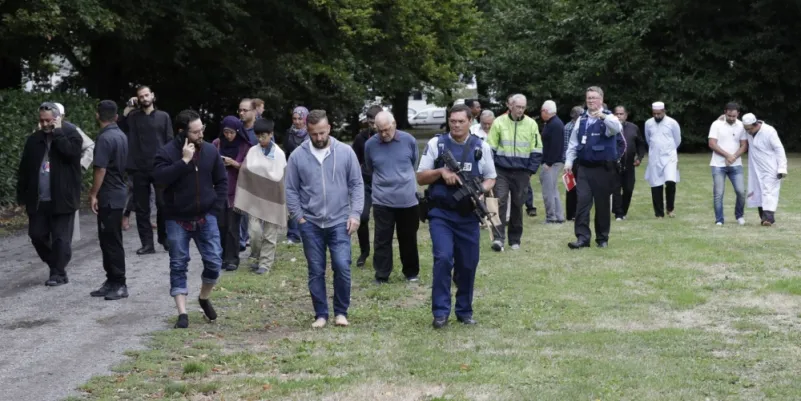نيوزيلندا تتهم مراهقا بتوزيع البث المباشر للاعتداء على المسجدين