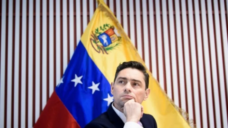 ممثل غوايدو في الولايات المتحدة يتولى السيطرة على مواقع فنزويلية