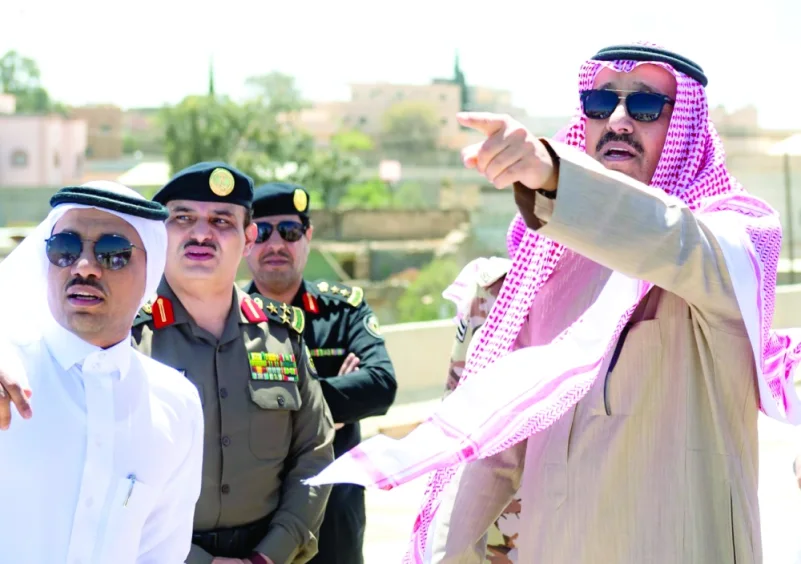 أمير الباحة: ازدواجية طريق الباحة - المندق في صدارة اهتمامي