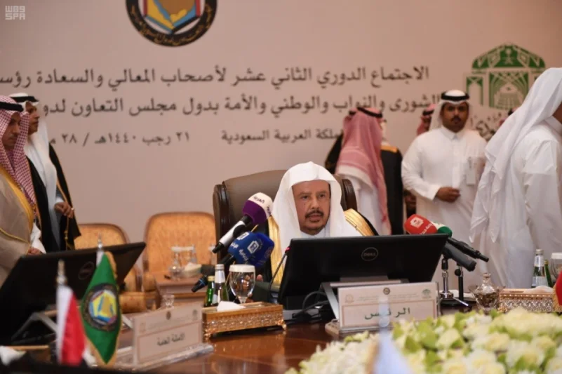 آل الشيخ: المملكة تولي الدفاع عن القضايا العربية والإسلامية أهمية خاصة
