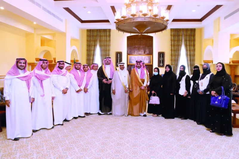 نائب أمير مكة يتفقد مطار جدة ويشهد اتفاقية الموهوبين