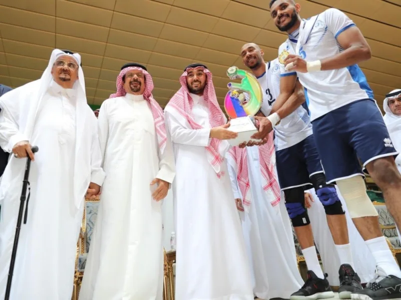 الهلال يتوج بكأس الاتحاد السعودي لكرة الطائرة بفوزه على الاتحاد