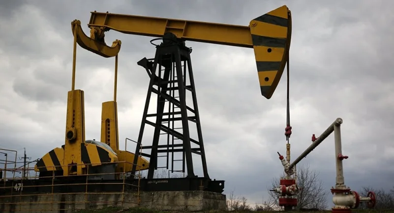 النفط يواصل الصعود بعد إنهاء أميركا إعفاءات عقوبات إيران
